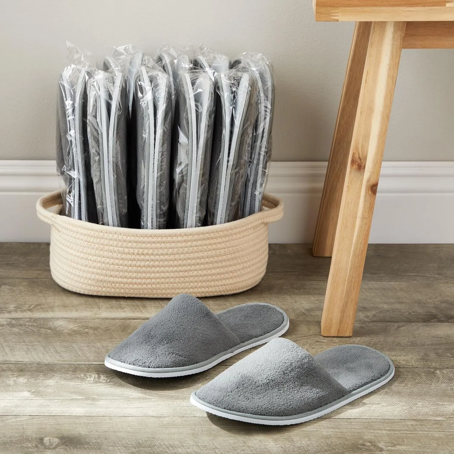 Juvale 12 Pairs Disposable Slippers for Guests, Bulk Pack for Hotel, Spa, Shoeless Home, (US Men Size 11, Women 12)